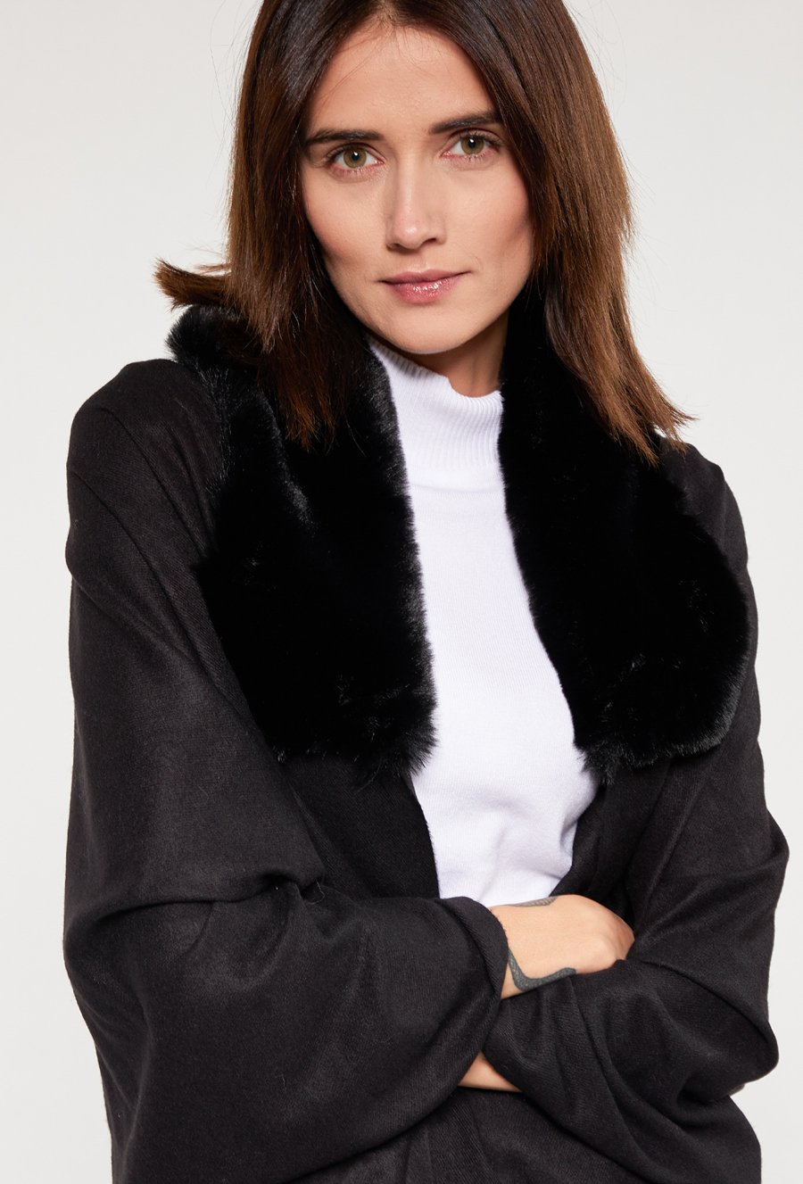 Szal damski z futerkiem