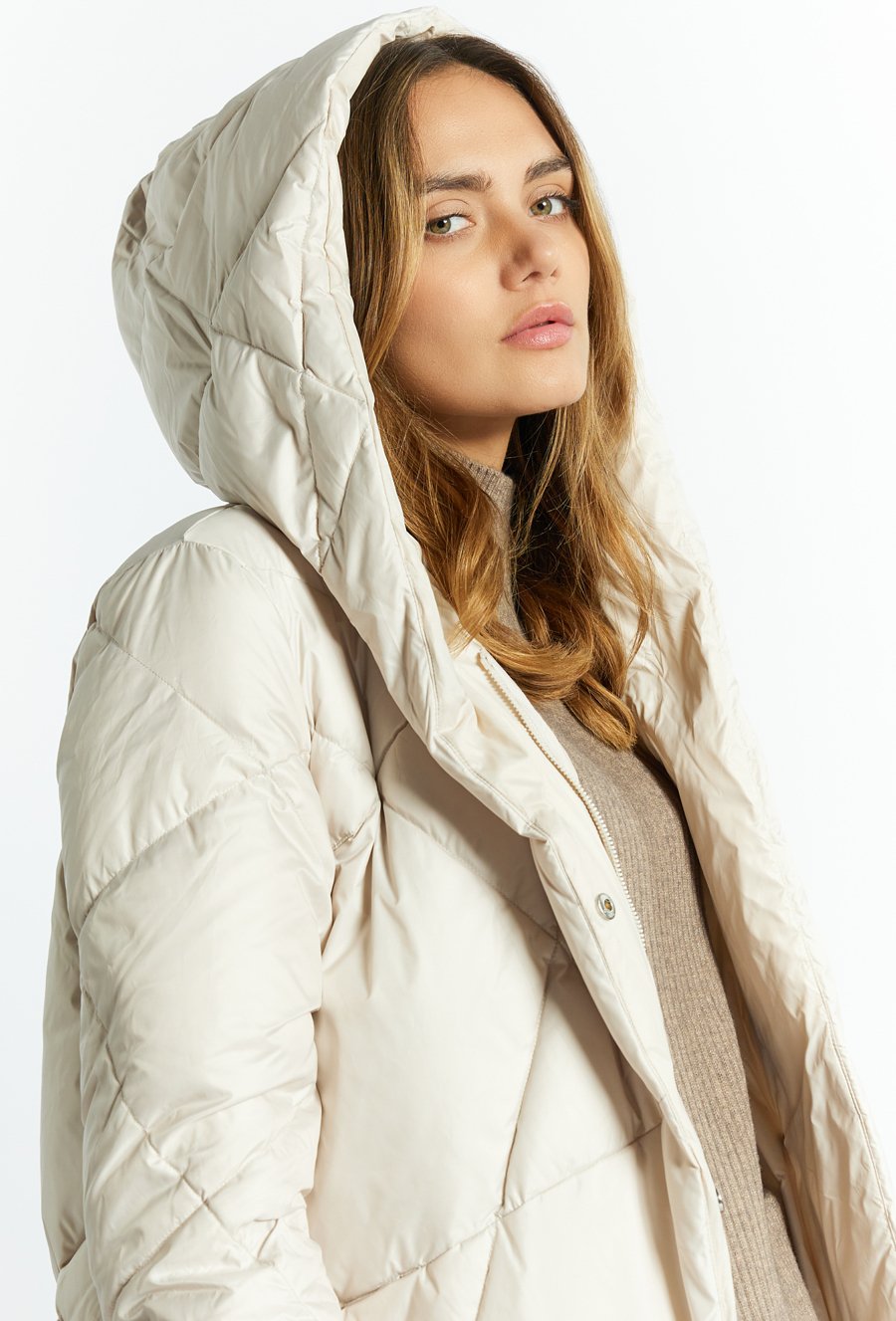 Puchowy płaszcz damski