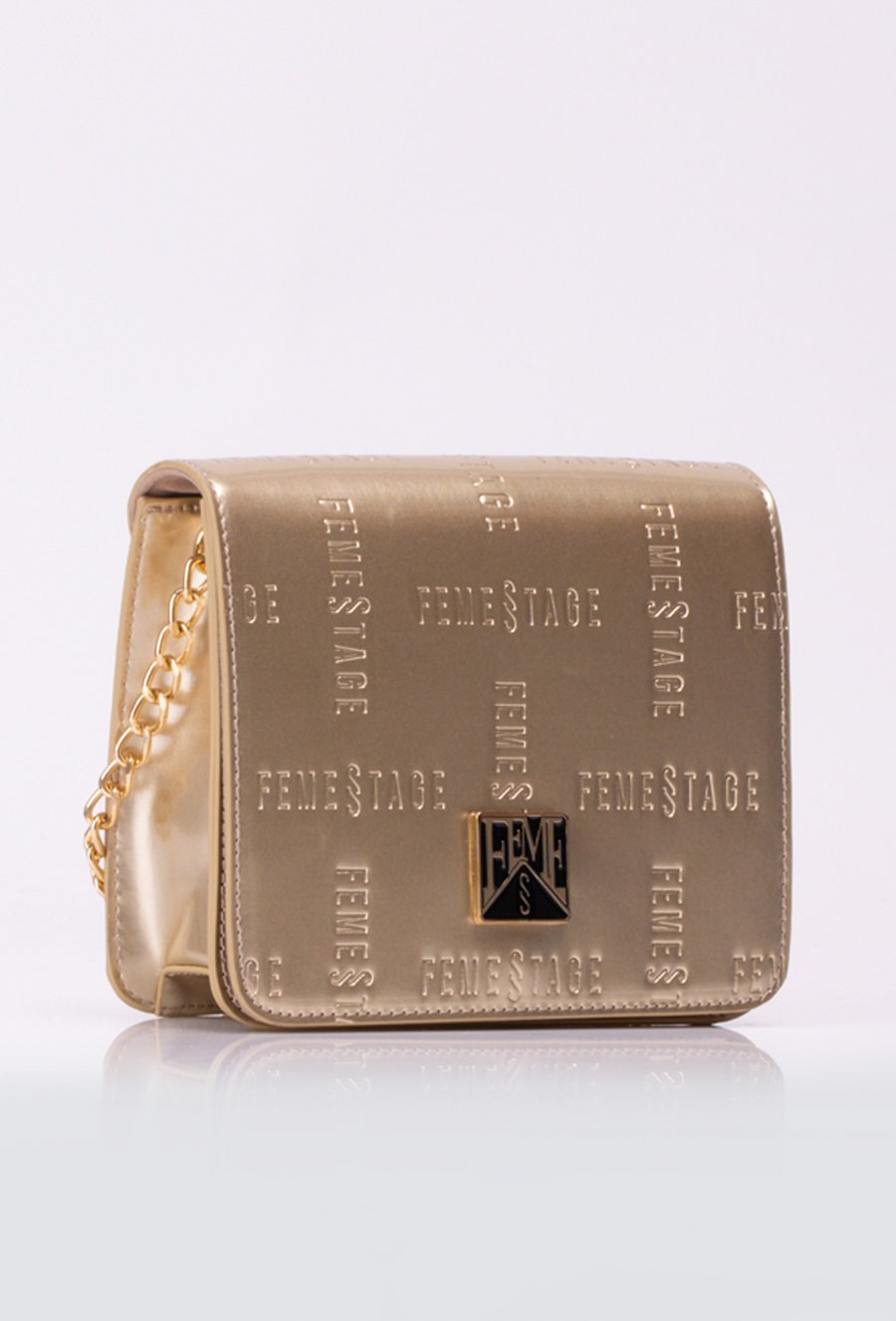 Mała, lakierowana torba crossbody