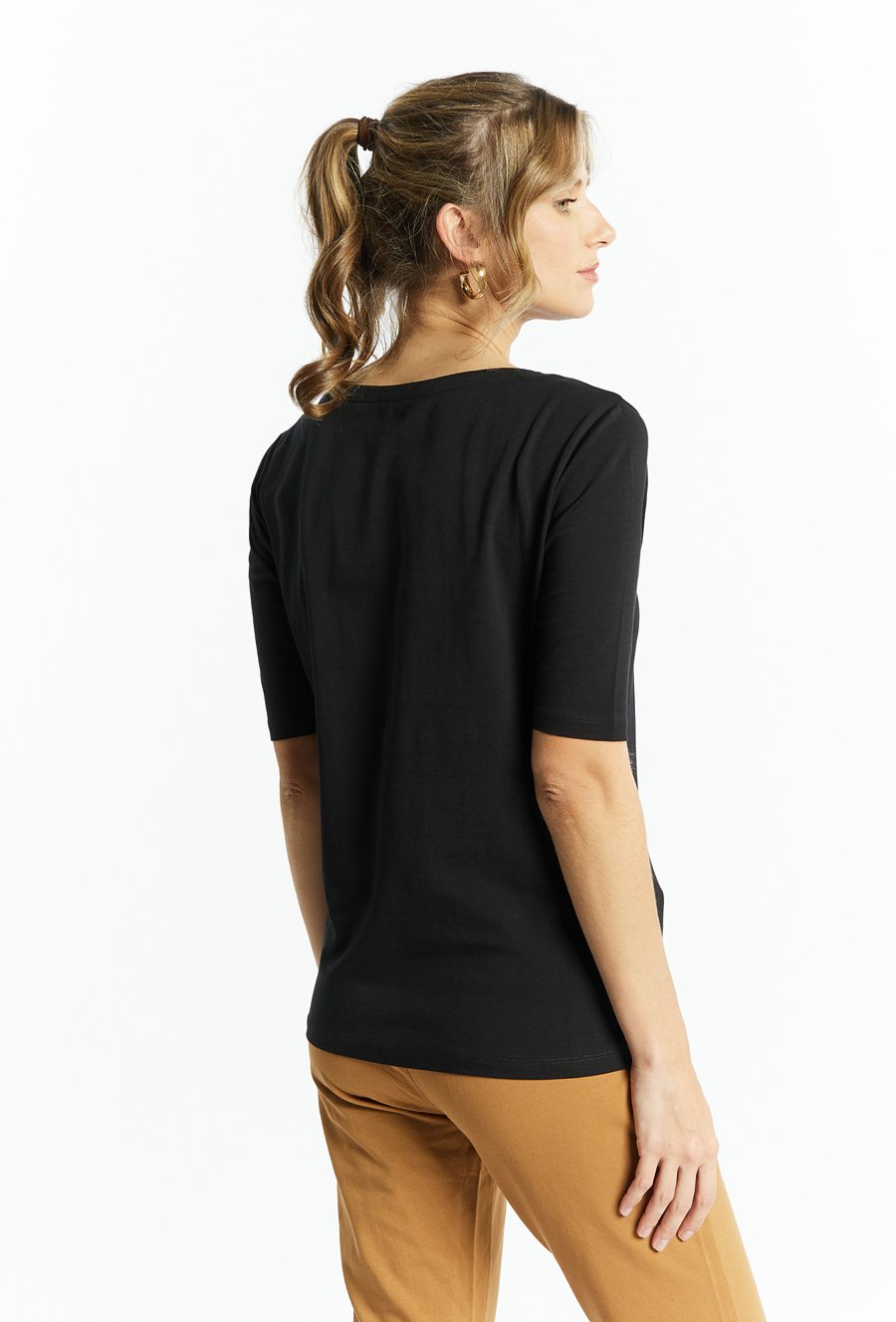 T-shirt damski z aplikacją