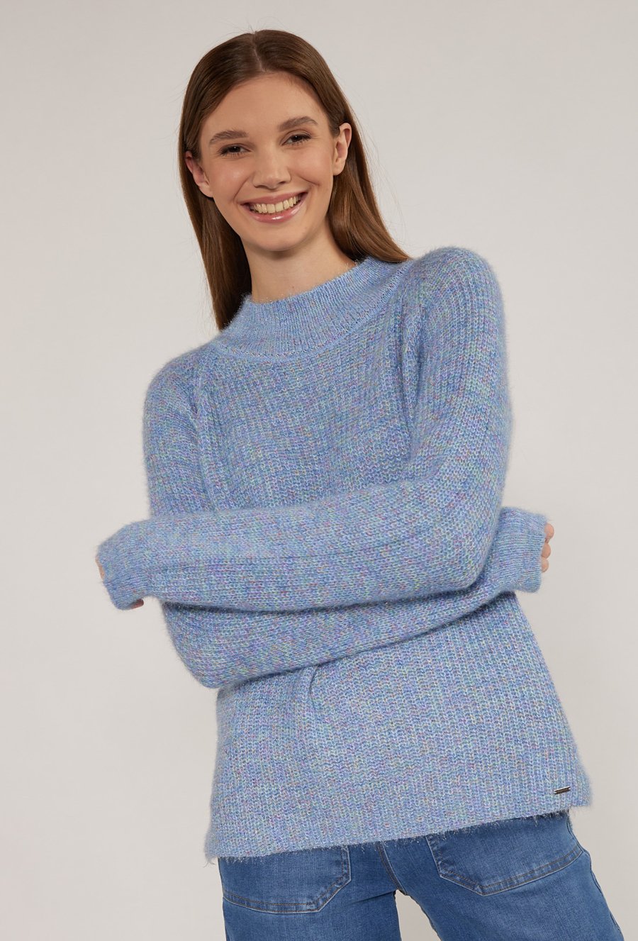 Sweter z dłuższym tyłem