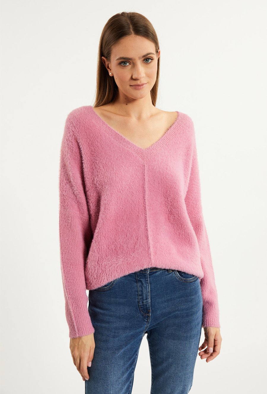 Sweter damski z długim włosiem