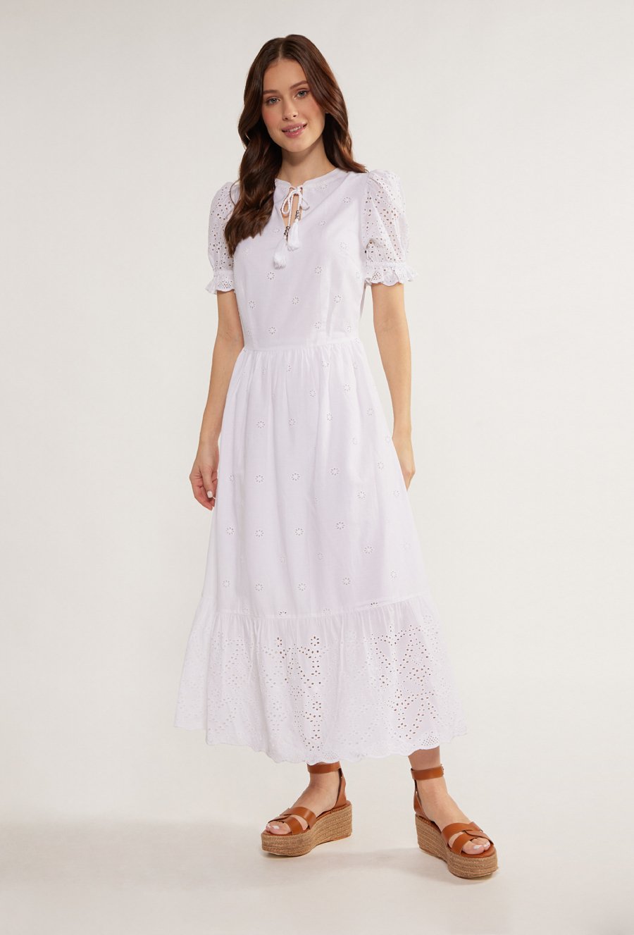 Ażurowa sukienka midi