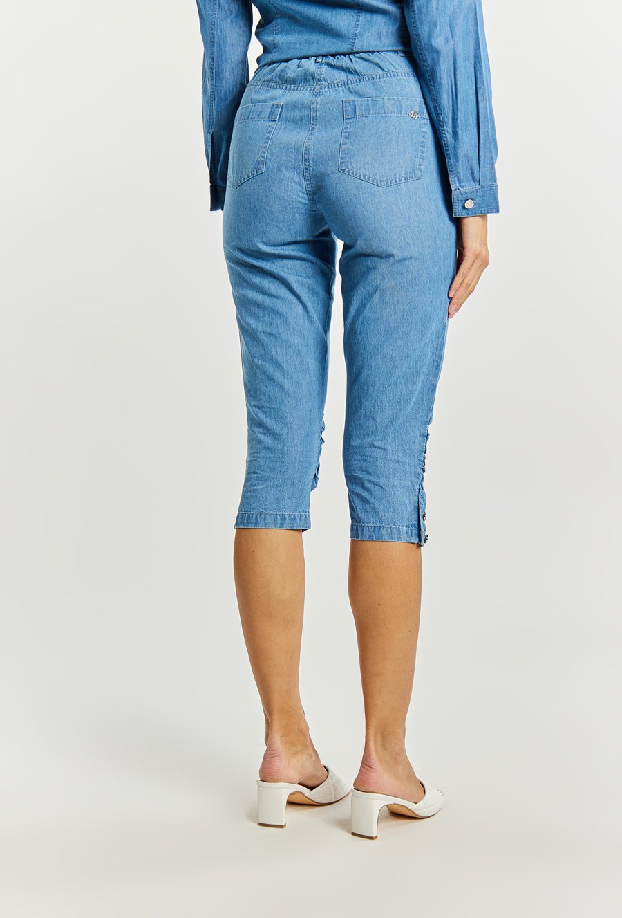 Cienkie spodnie z bawełny o długości capri