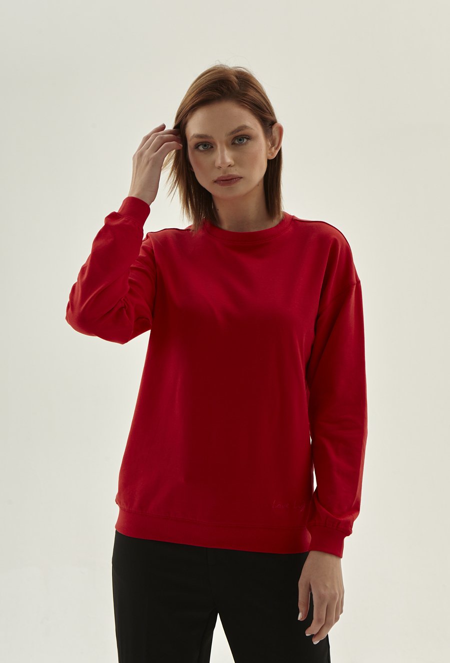 Klasyczna bluza z haftem