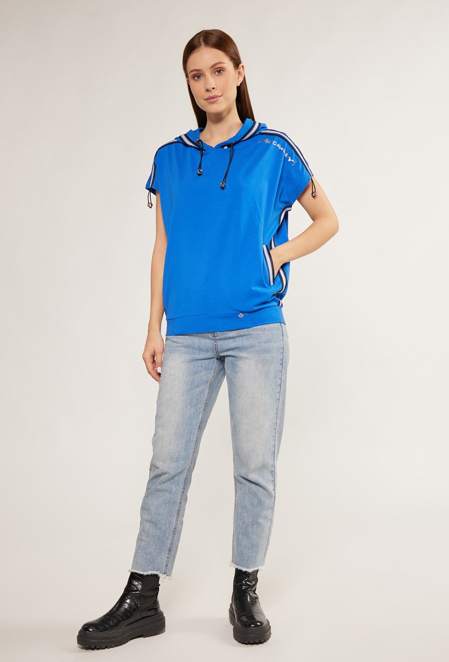 T-shirt damski bez rękaw&oacute;w