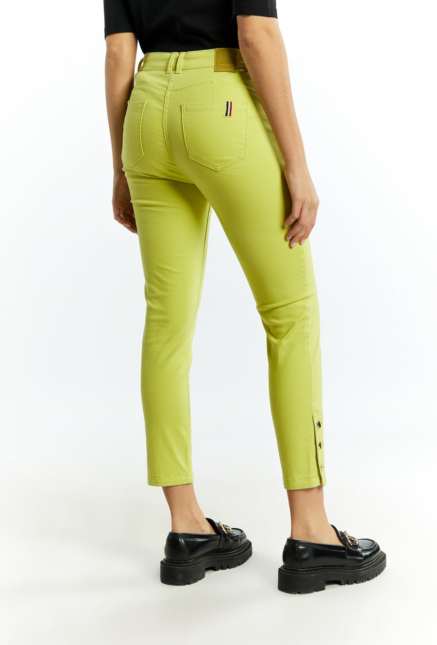 Materiałowe spodnie damskie