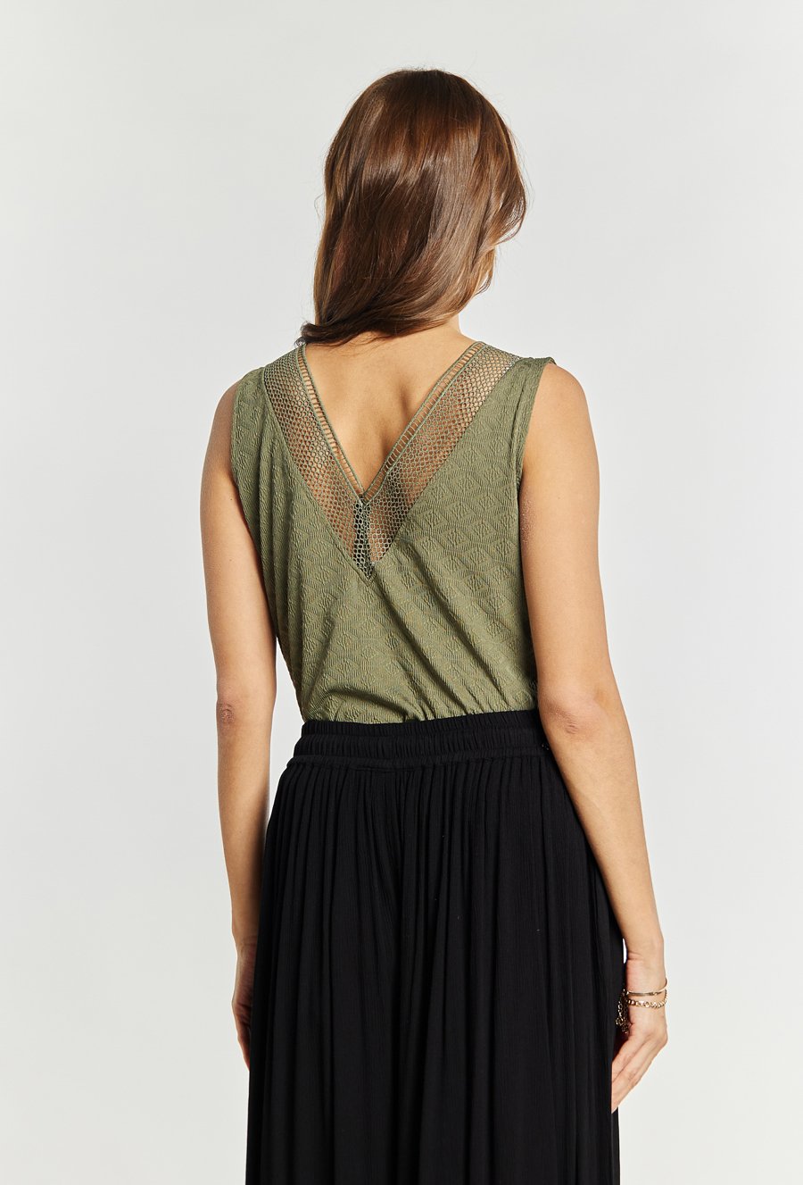 Bluzka z ażurowym dekoltem