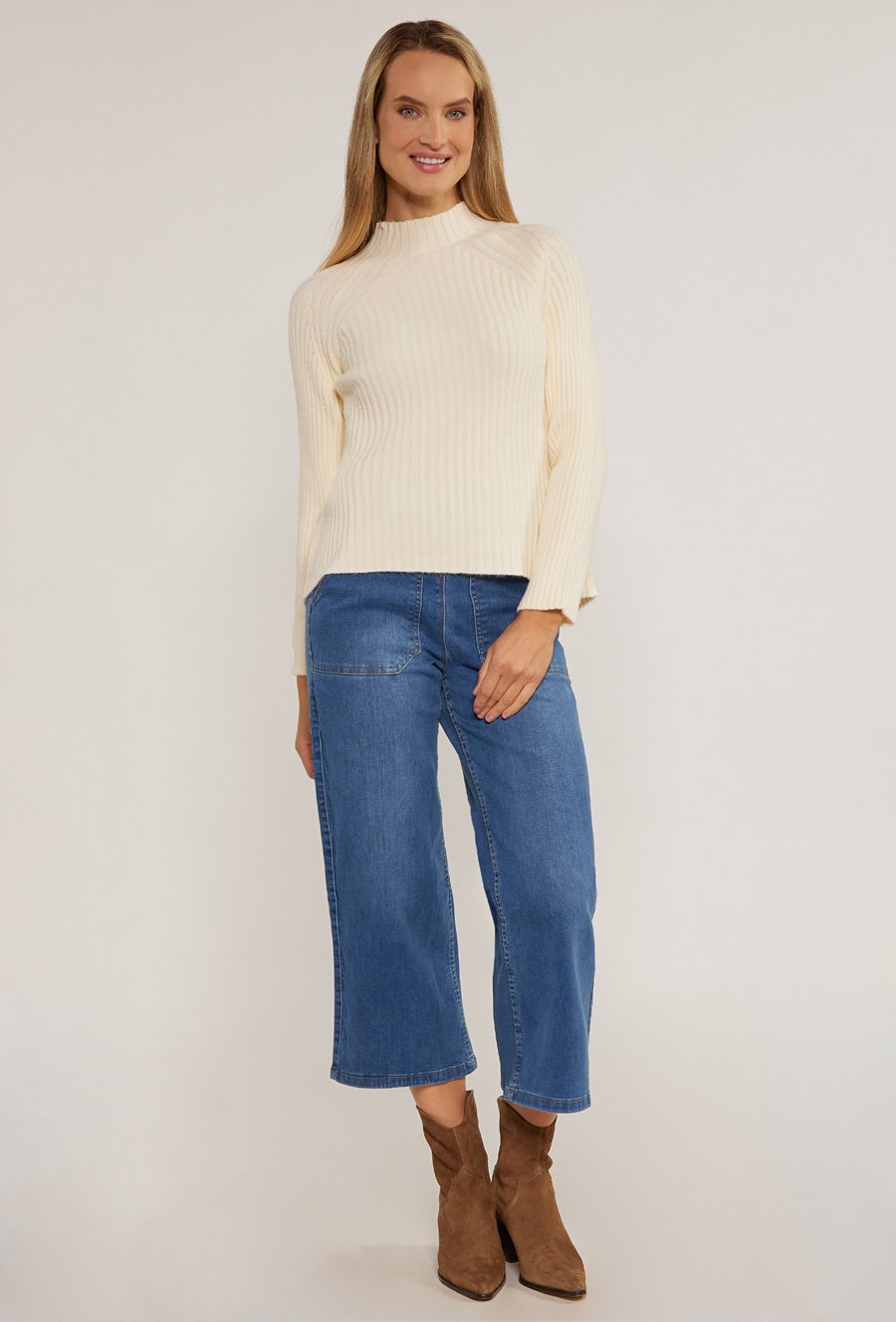 Sweter z prążkowaniem