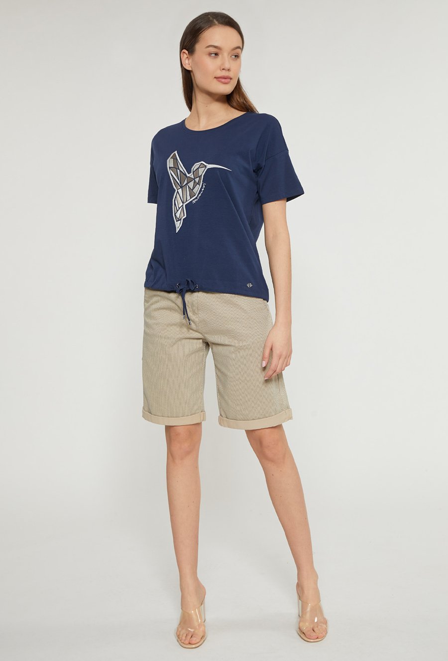 T-shirt z wiązaniem u dołu