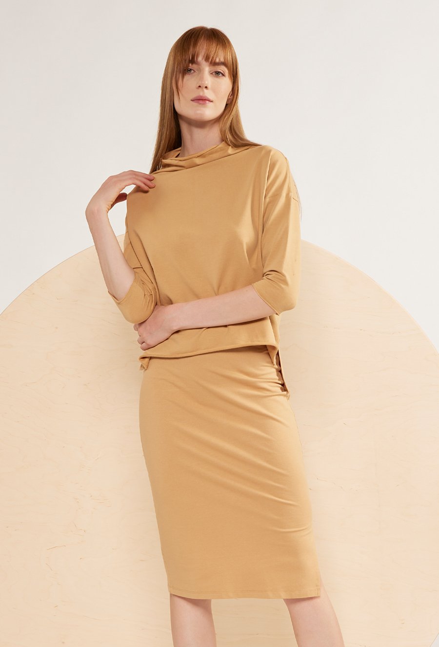 Bawełniana sp&oacute;dnica o prostym kroju