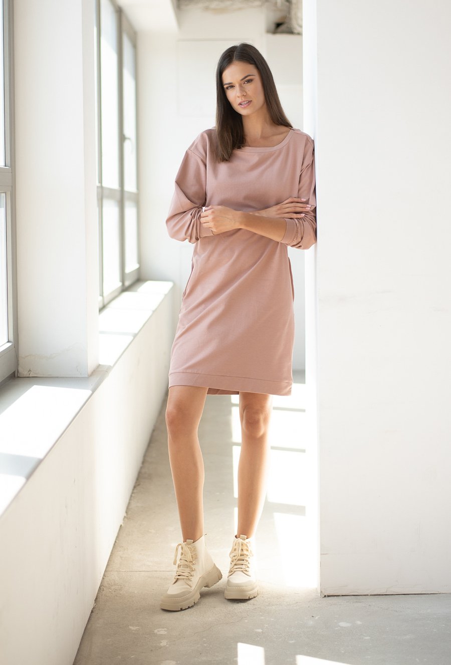 Bawełniana sukienka o prostym kroju