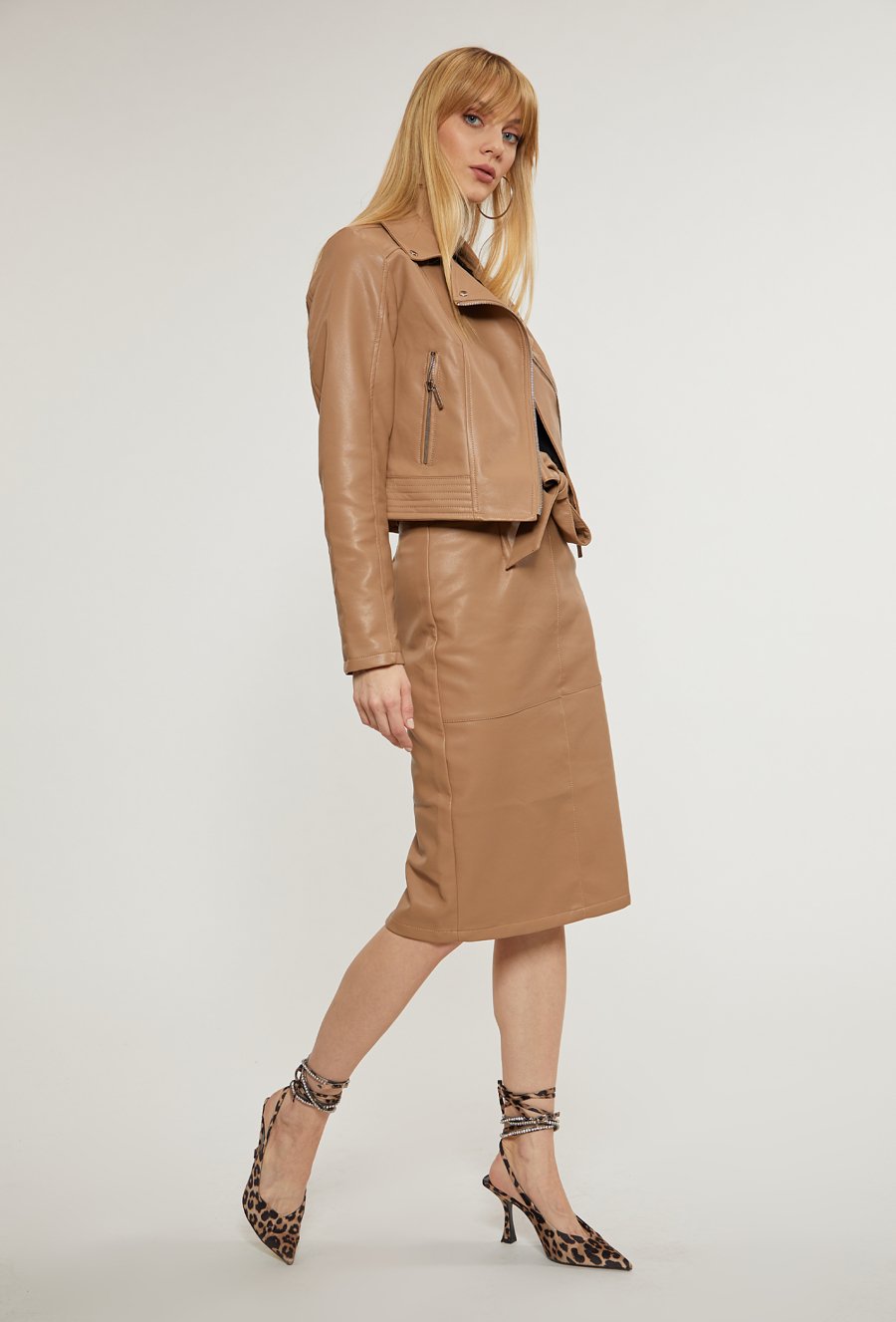 Klasyczna ramoneska z ekosk&oacute;ry