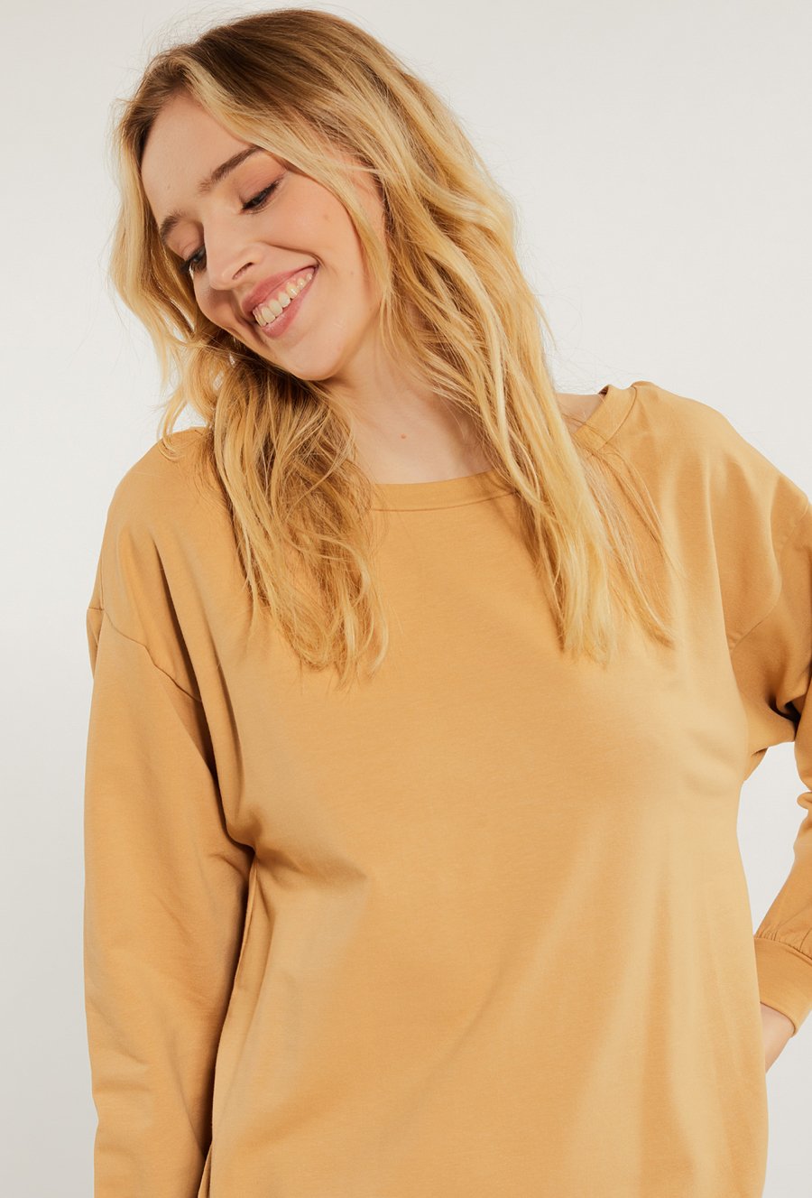 Bawełniana sukienka o prostym kroju