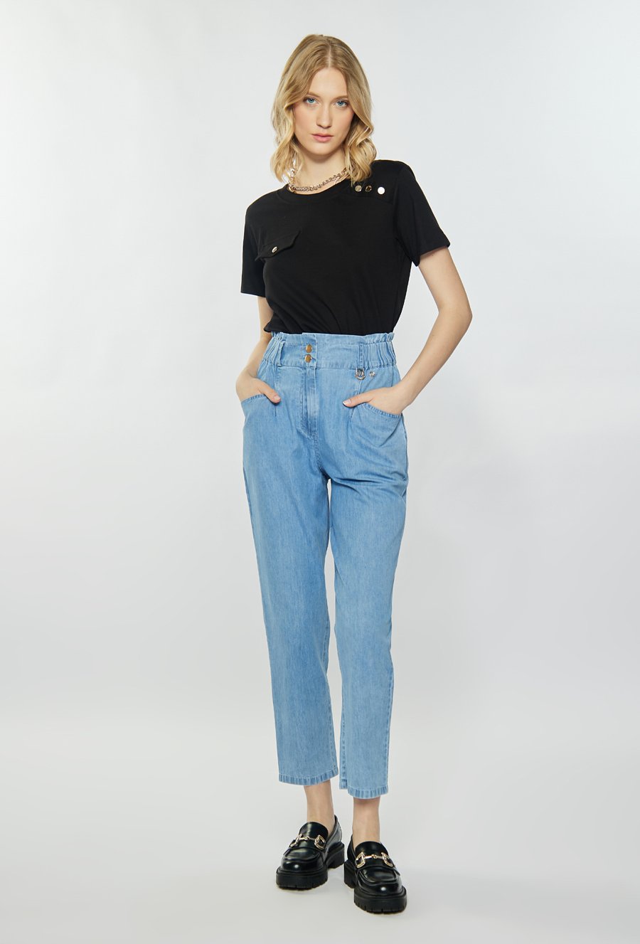 Jeansy z prostą nogawką