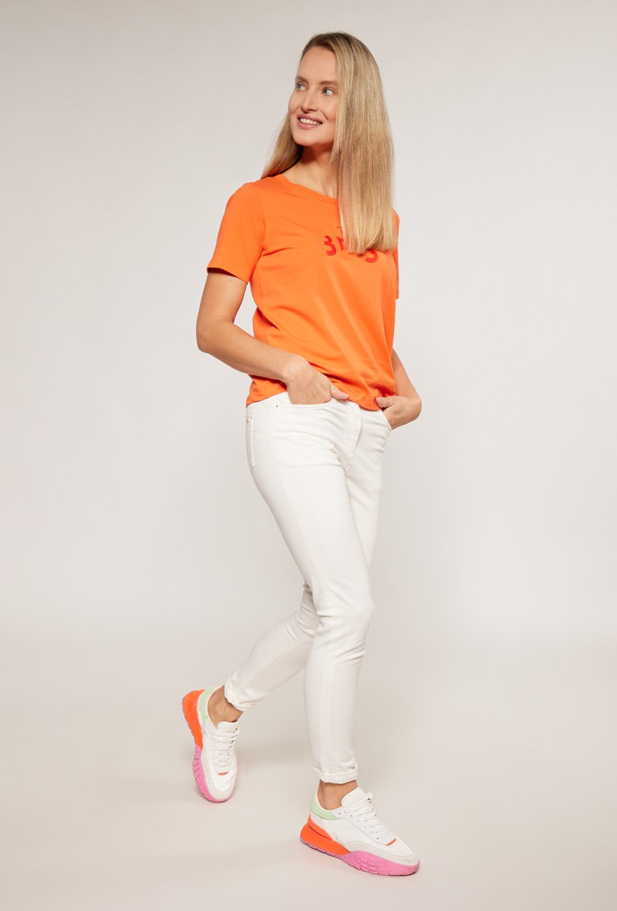 Materiałowe spodnie damskie