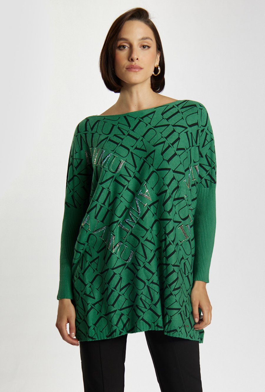 Sweter o swobodnym kroju z wzorem