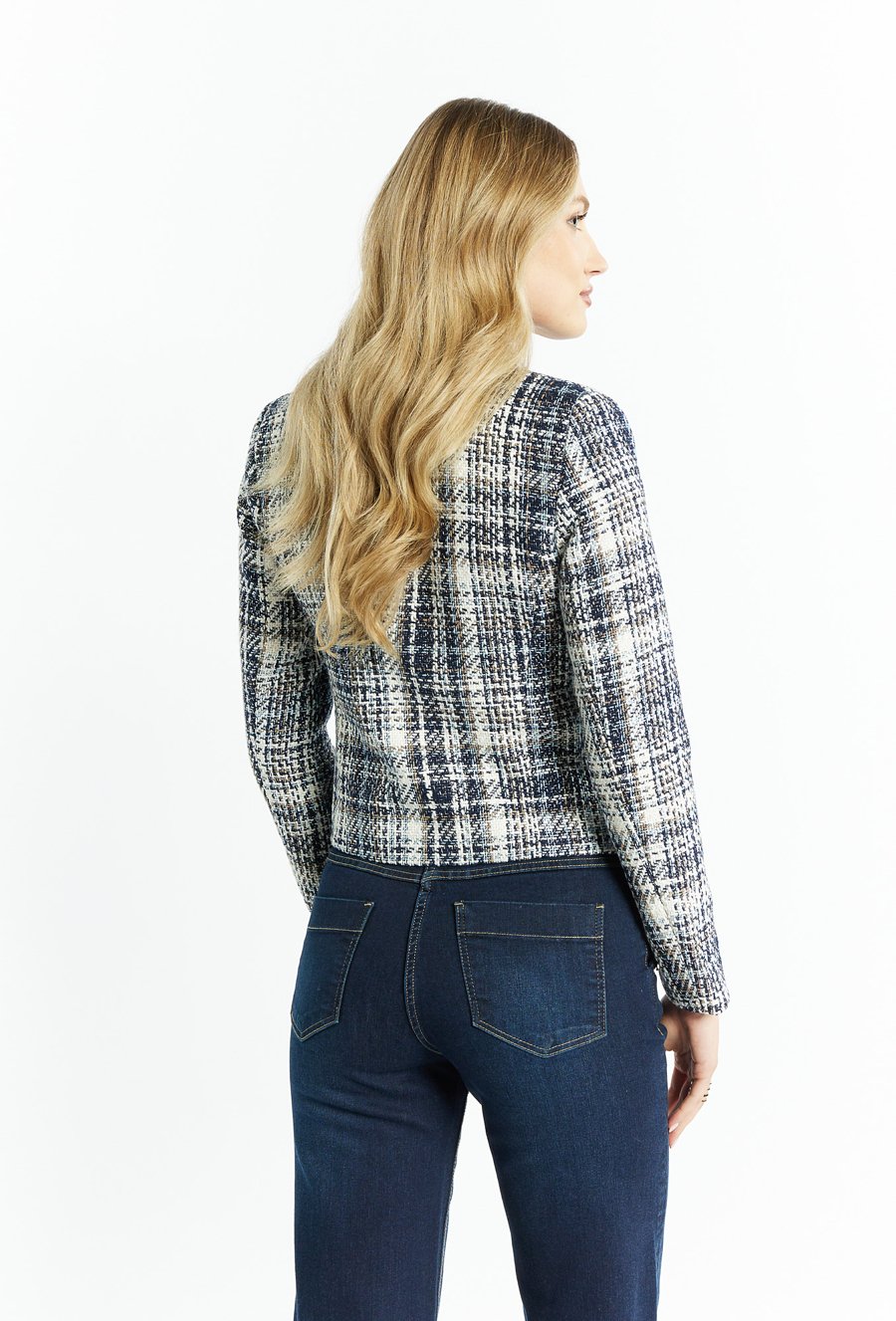 Marynarka w kratę o kr&oacute;tszym fasonie