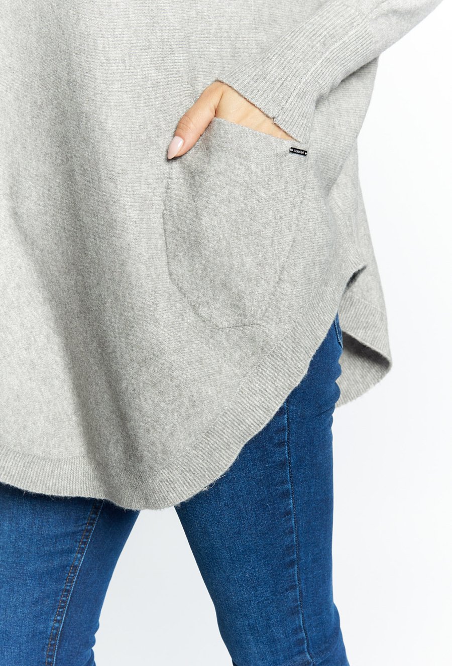 Asymetryczny sweter damski