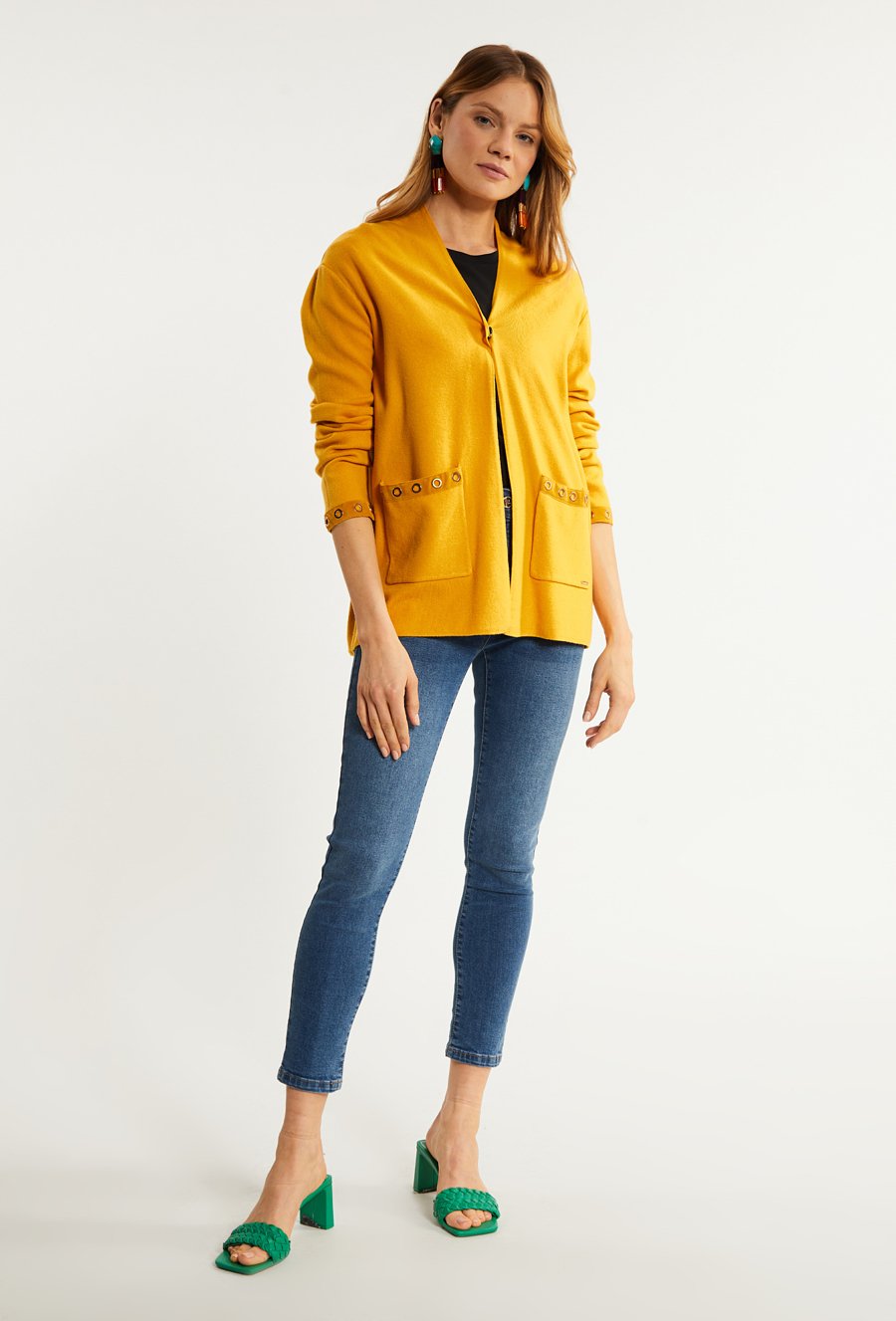 Kardigan damski z ozdobną aplikacją