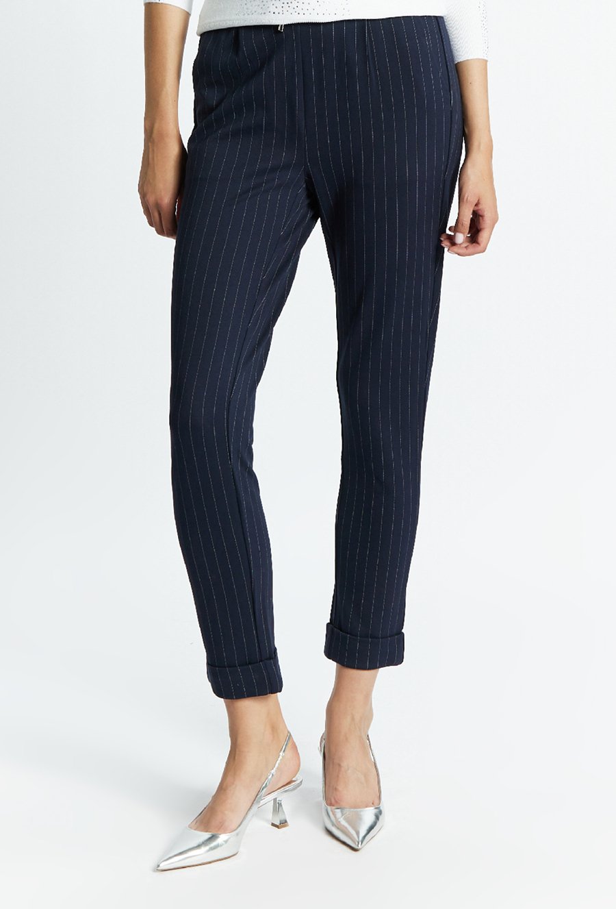 Spodnie ze ściągaczem w pasie