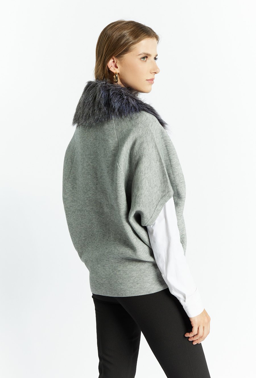 Sweter damski z futerkiem