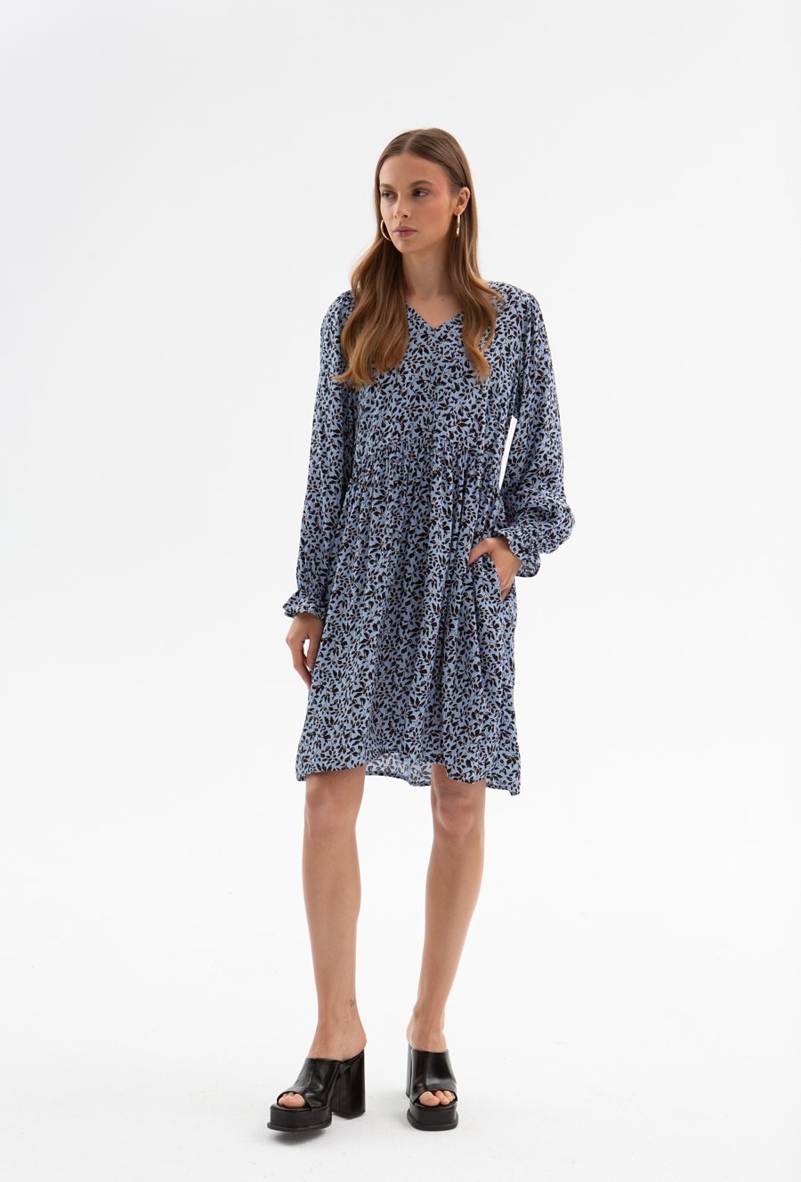 Niebieska wiskozowa sukienka