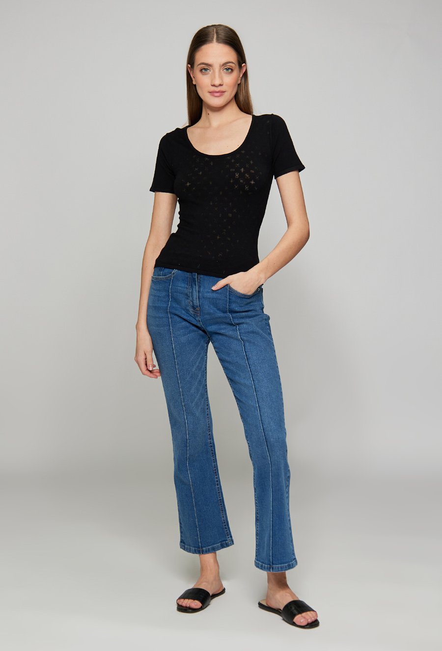 Sweter z kr&oacute;tkim rękawem