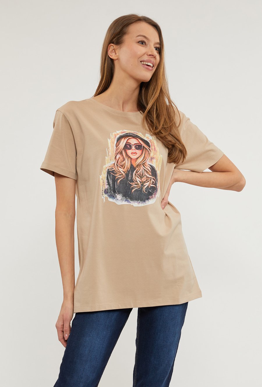 Oversizowy t-shirt z nadrukiem