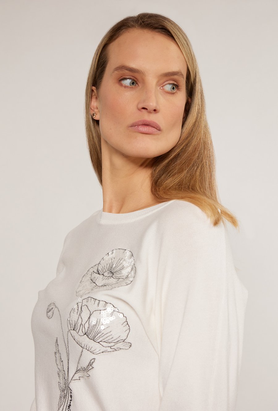 Sweter damski z cekinowym wzorem