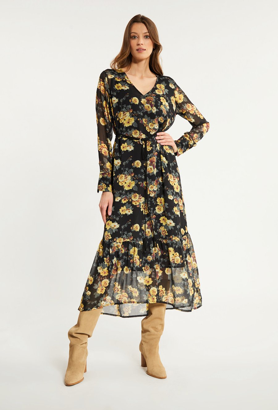 Wzorzysta sukienka midi z paskiem