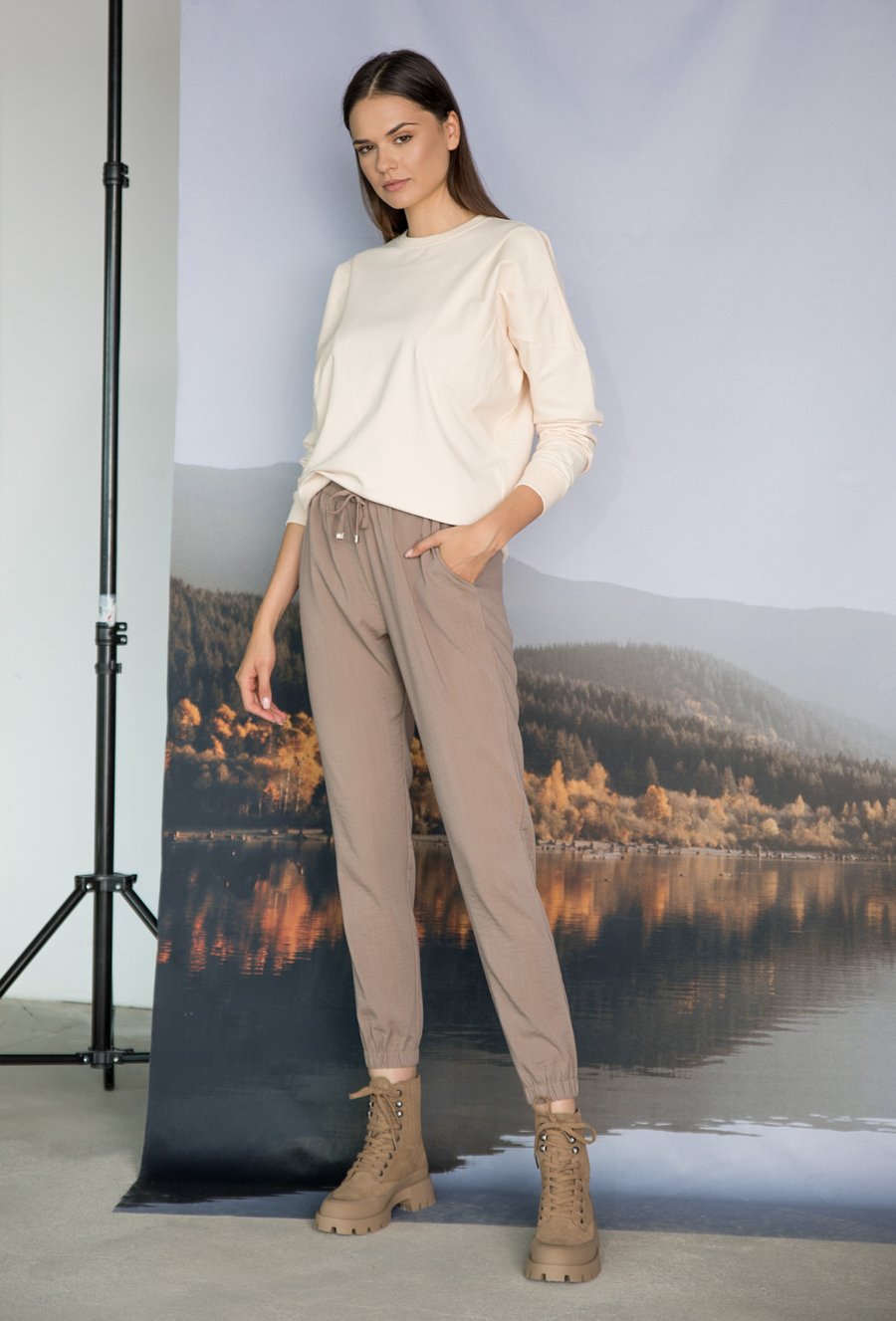 Bawełniana bluza z przeszyciami