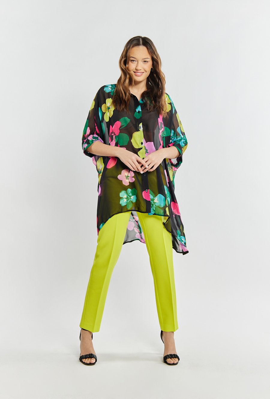 Koszula damska o luźnym fasonie