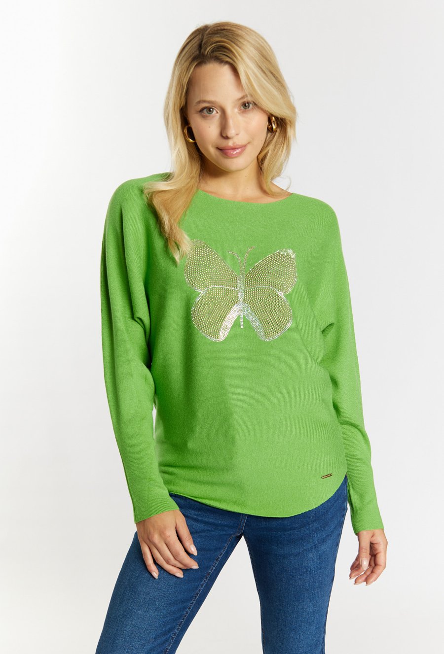 Sweter z dżetowym motylem