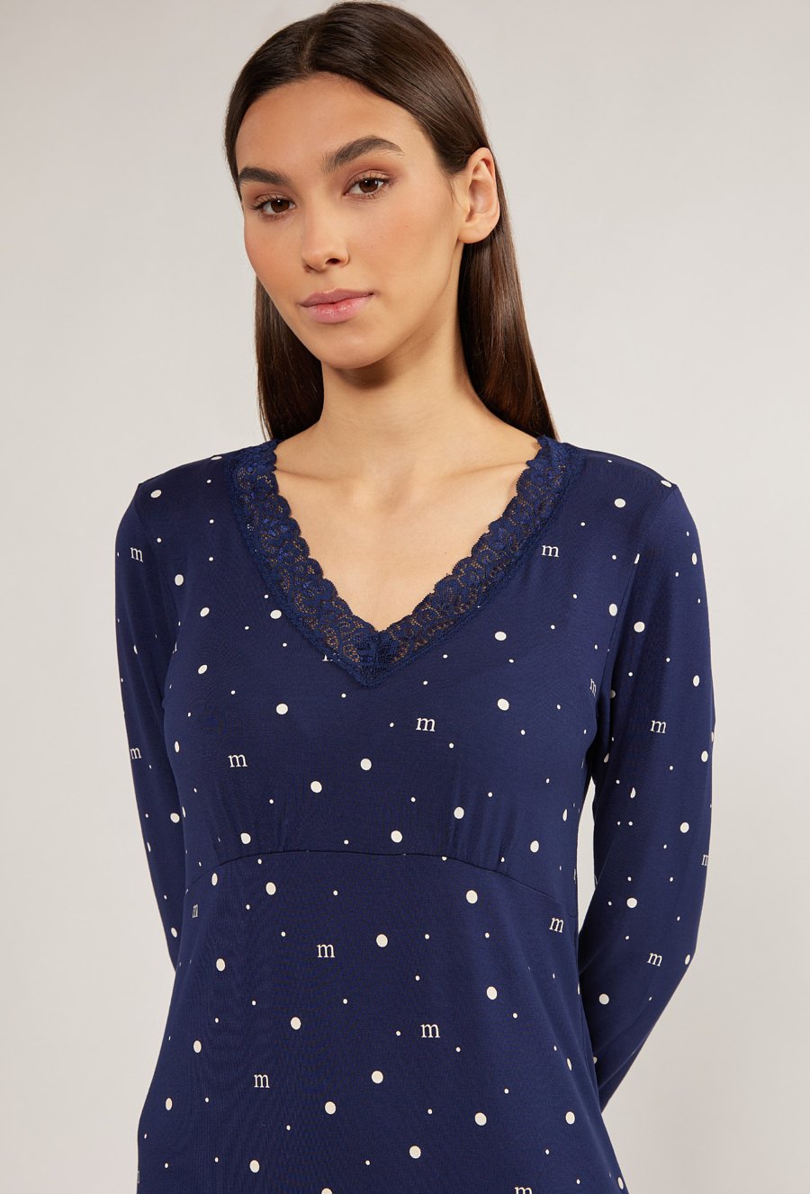 Wzorzysta koszula z koronką