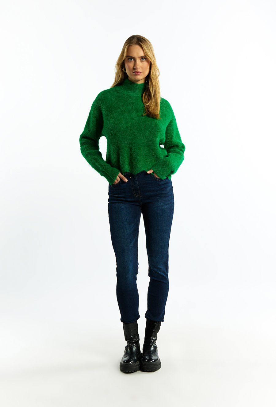 Sweter damski z p&oacute;łgolfem