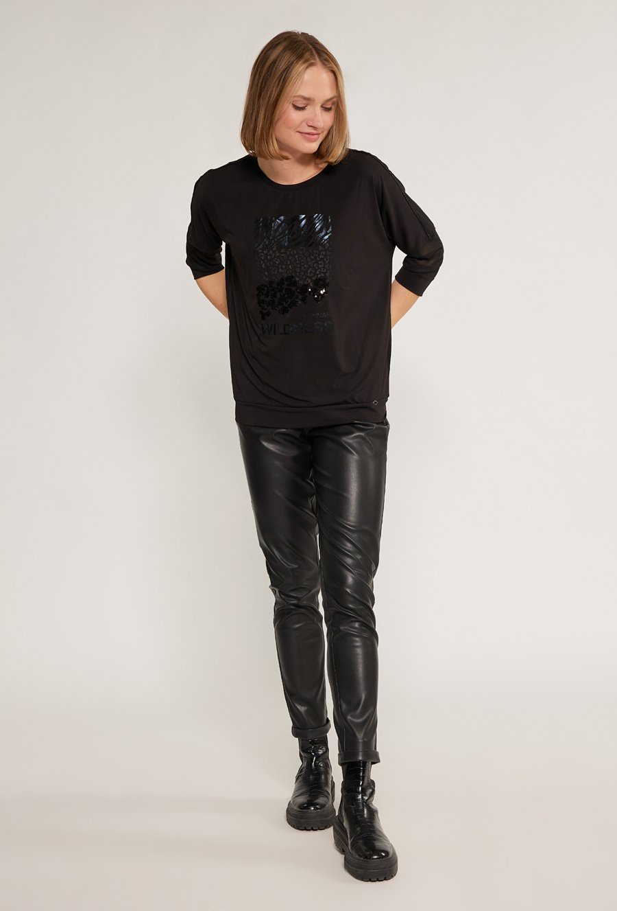 Bluzka damska z ozdobnym panelem