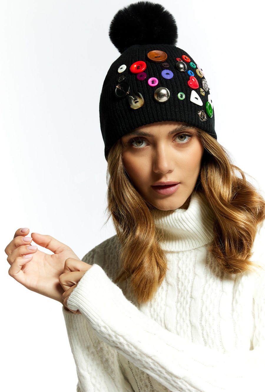 Czapka damska z pomponem