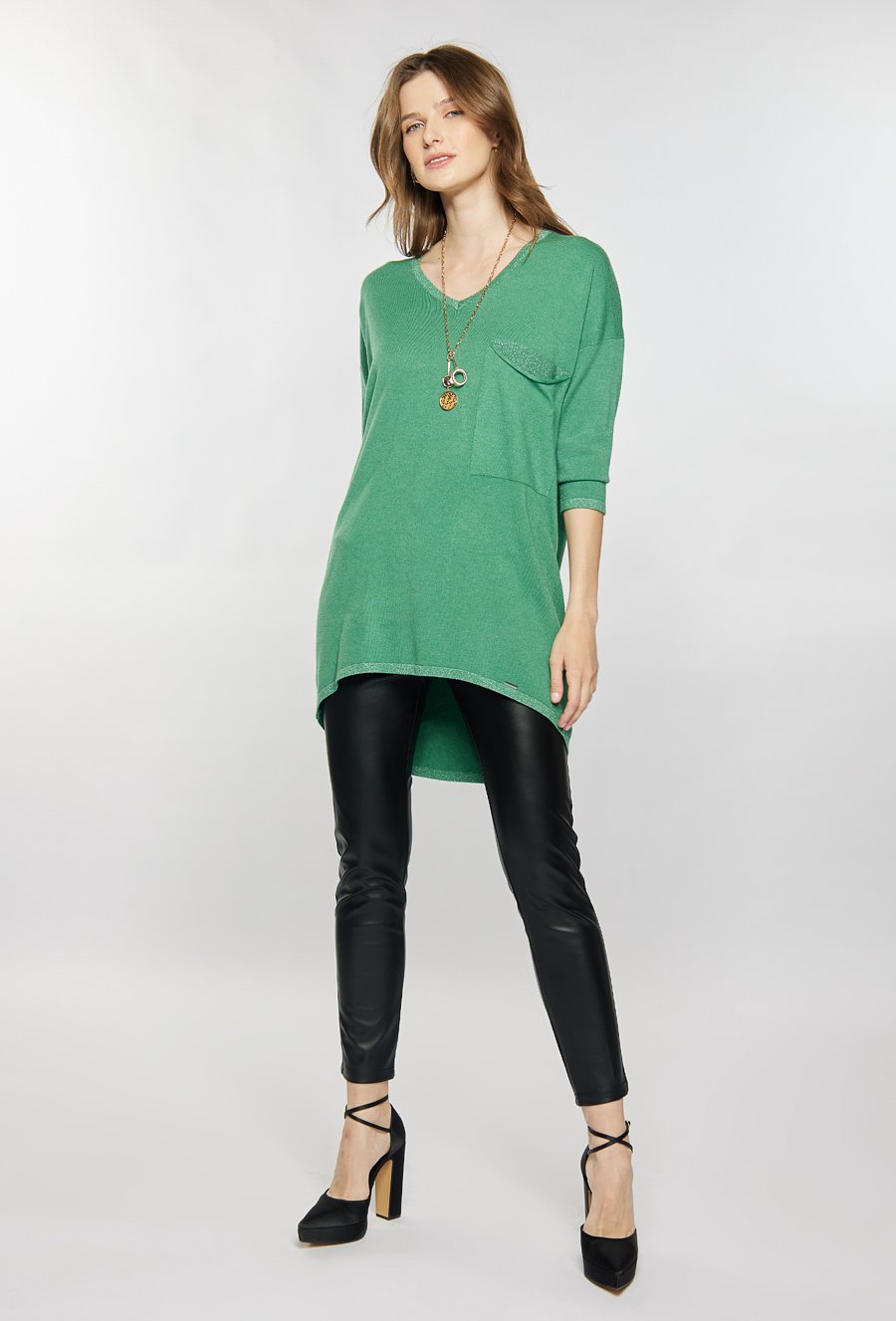 Asymetryczny sweter z kieszonką