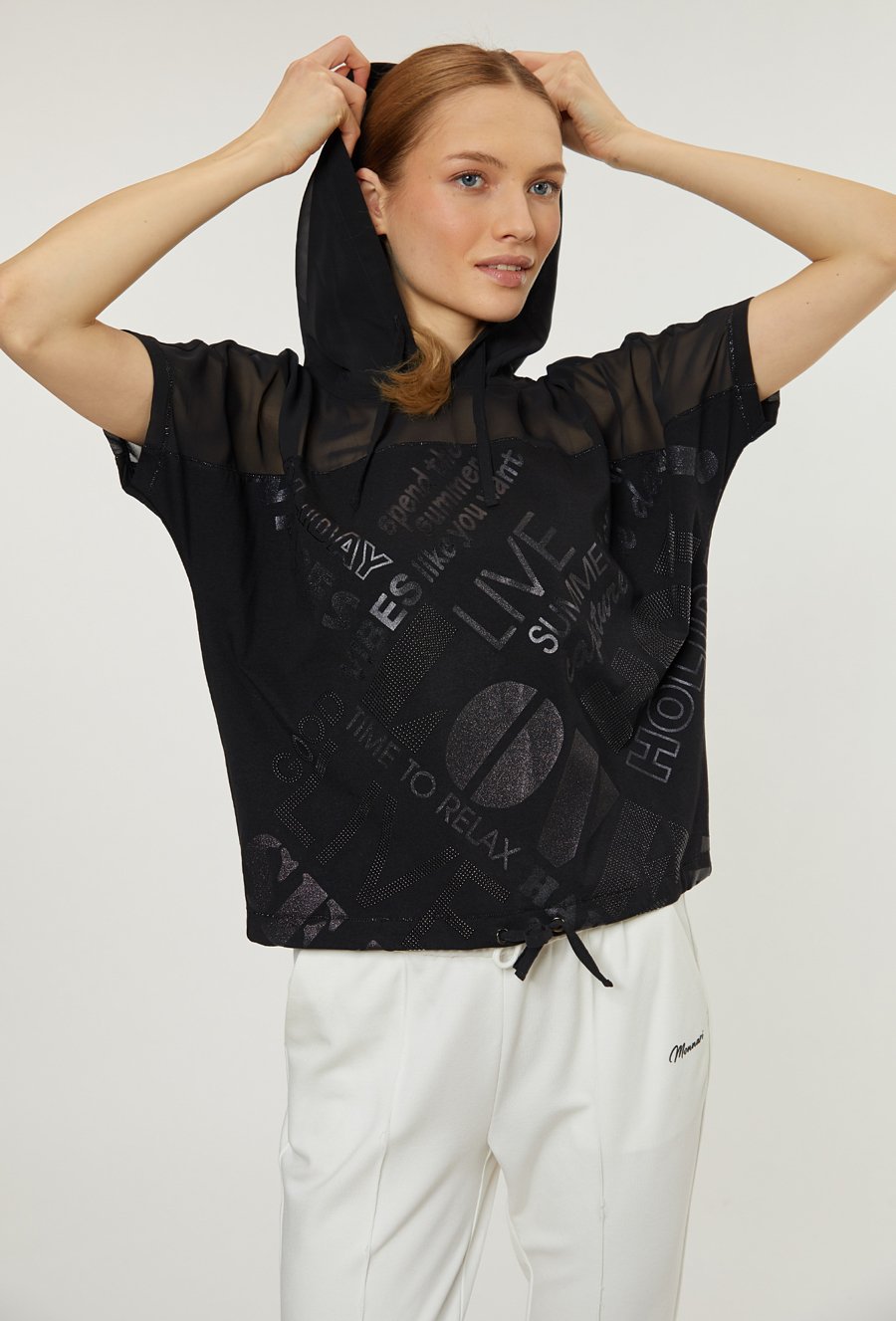 Wzorzysta bluzka damska z kapturem