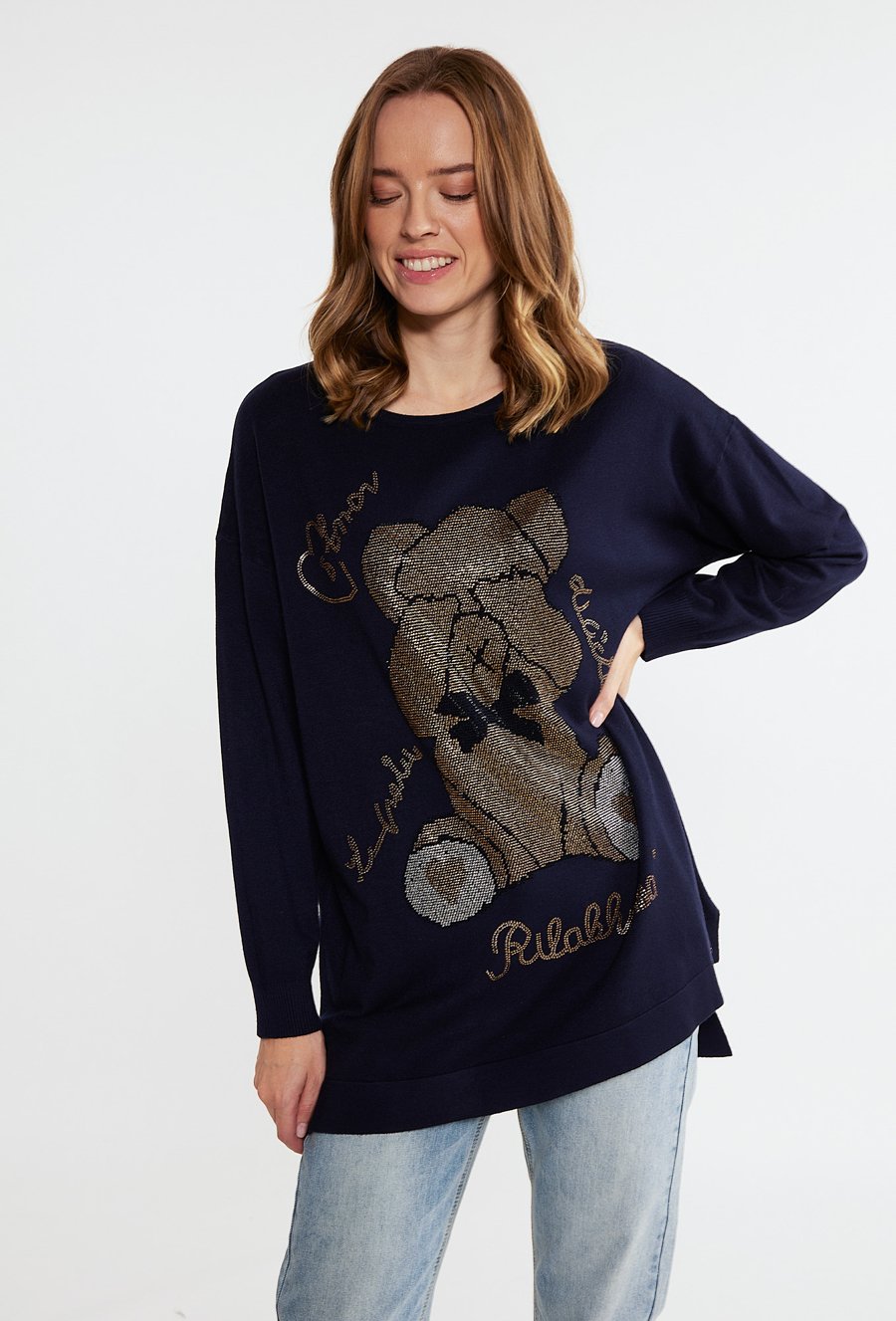 Długi sweter damski z dżetowym wzorem