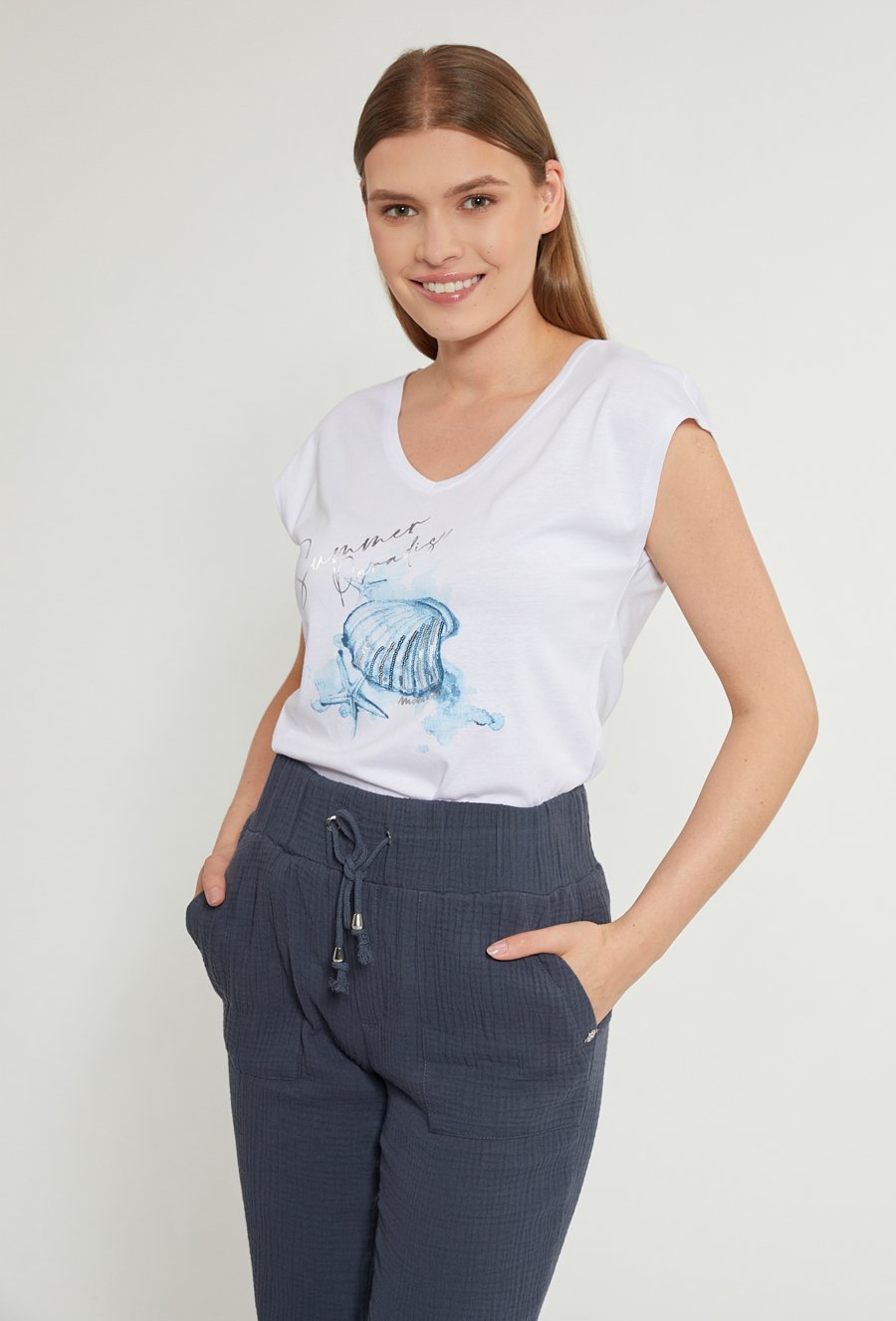 T-shirt damski z marynistycznym wzorem