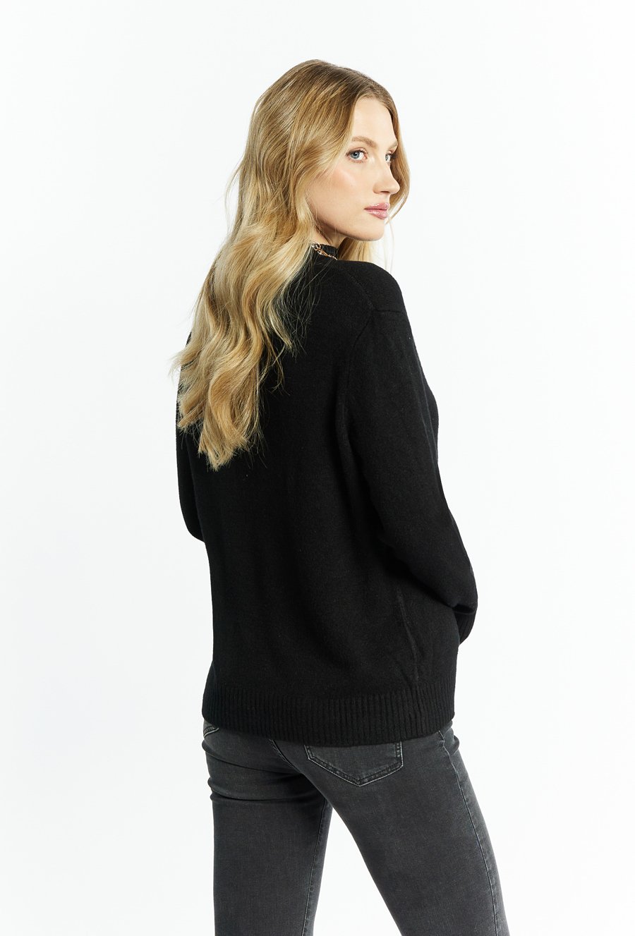 Sweter z miękkiej dzianiny