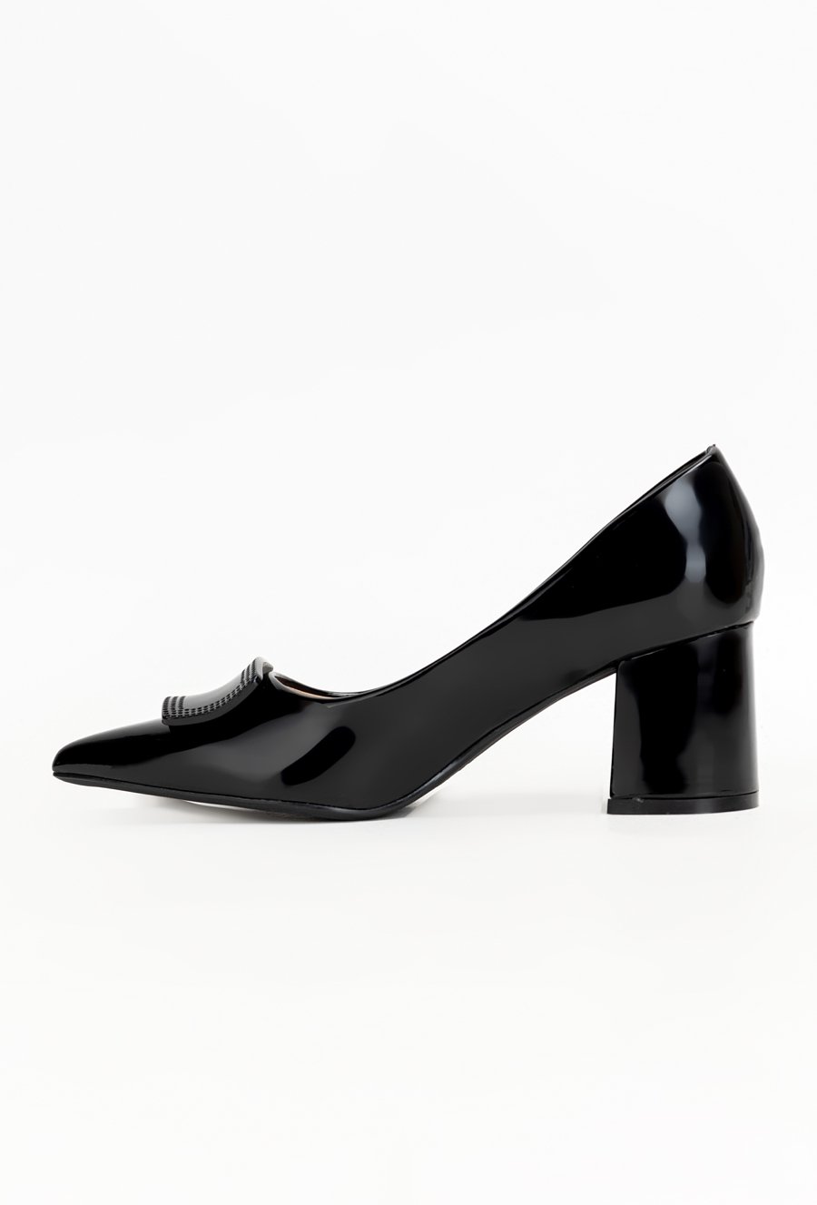 Czarne cz&oacute;łenka z ozdobną klamrą ECCELENTE