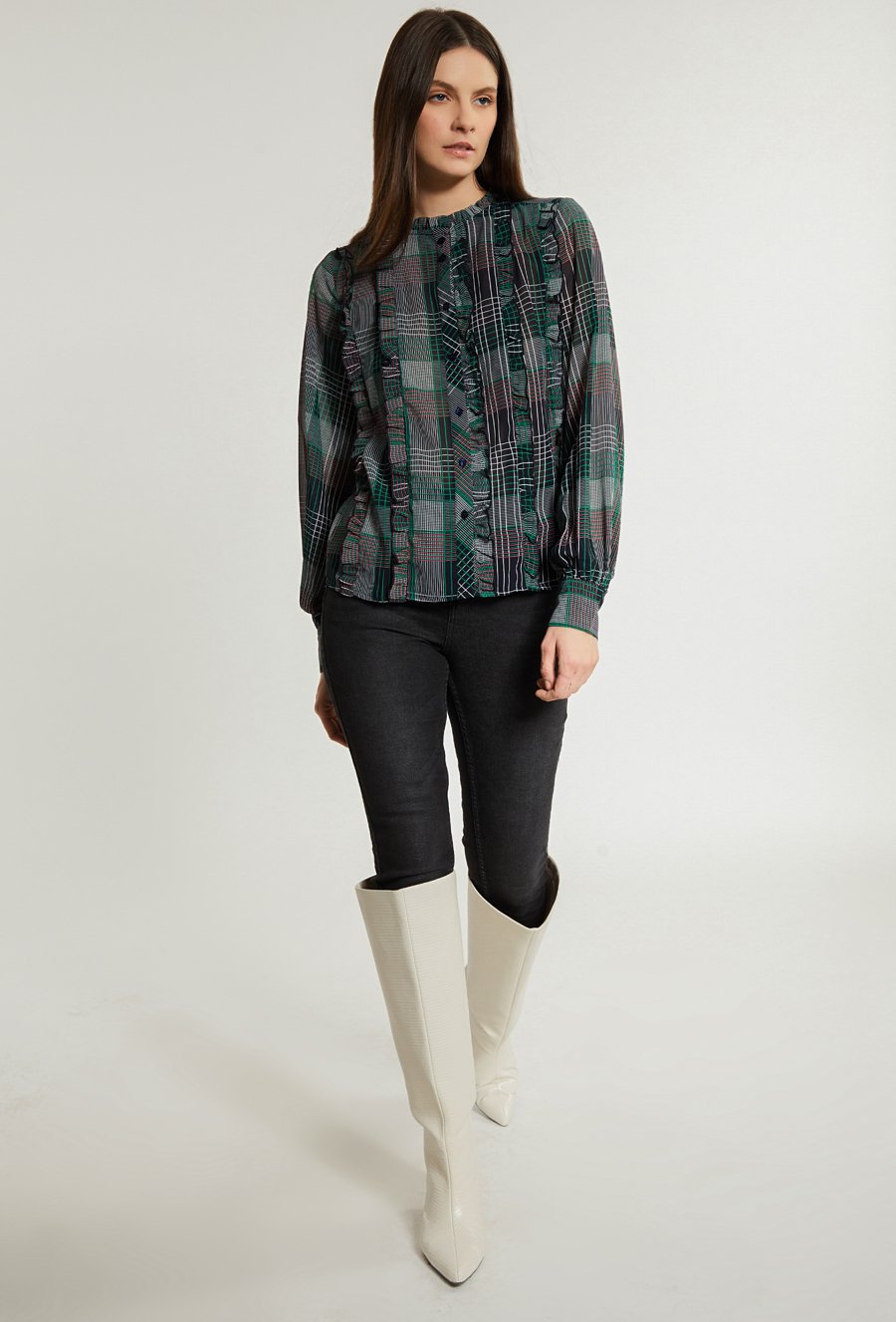 Wzorzysta bluzka damska z falbaną