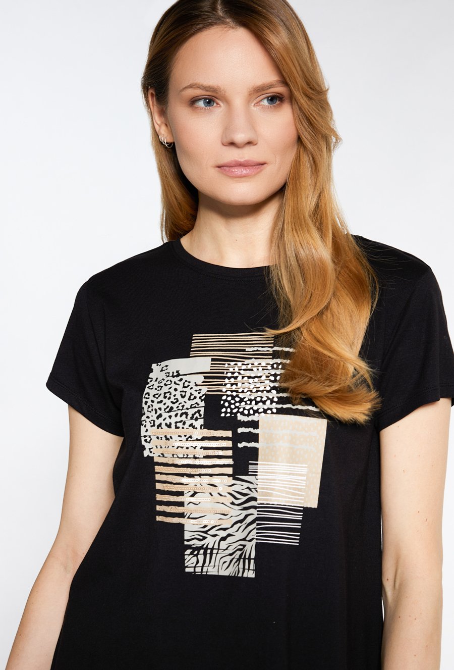 T-shirt z ozdobnym panelem