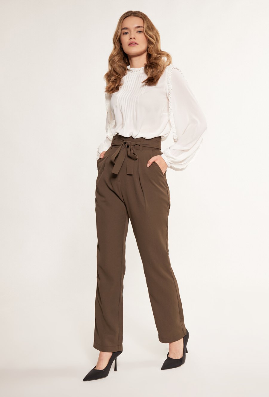 Spodnie z wiązaniem