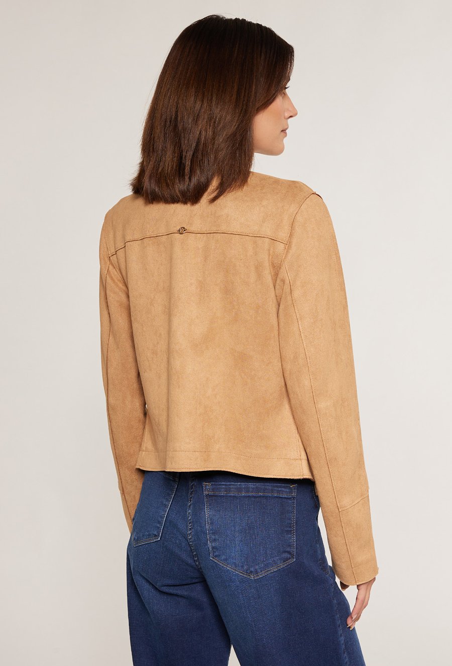 Zamszowy żakiet z kieszonkami