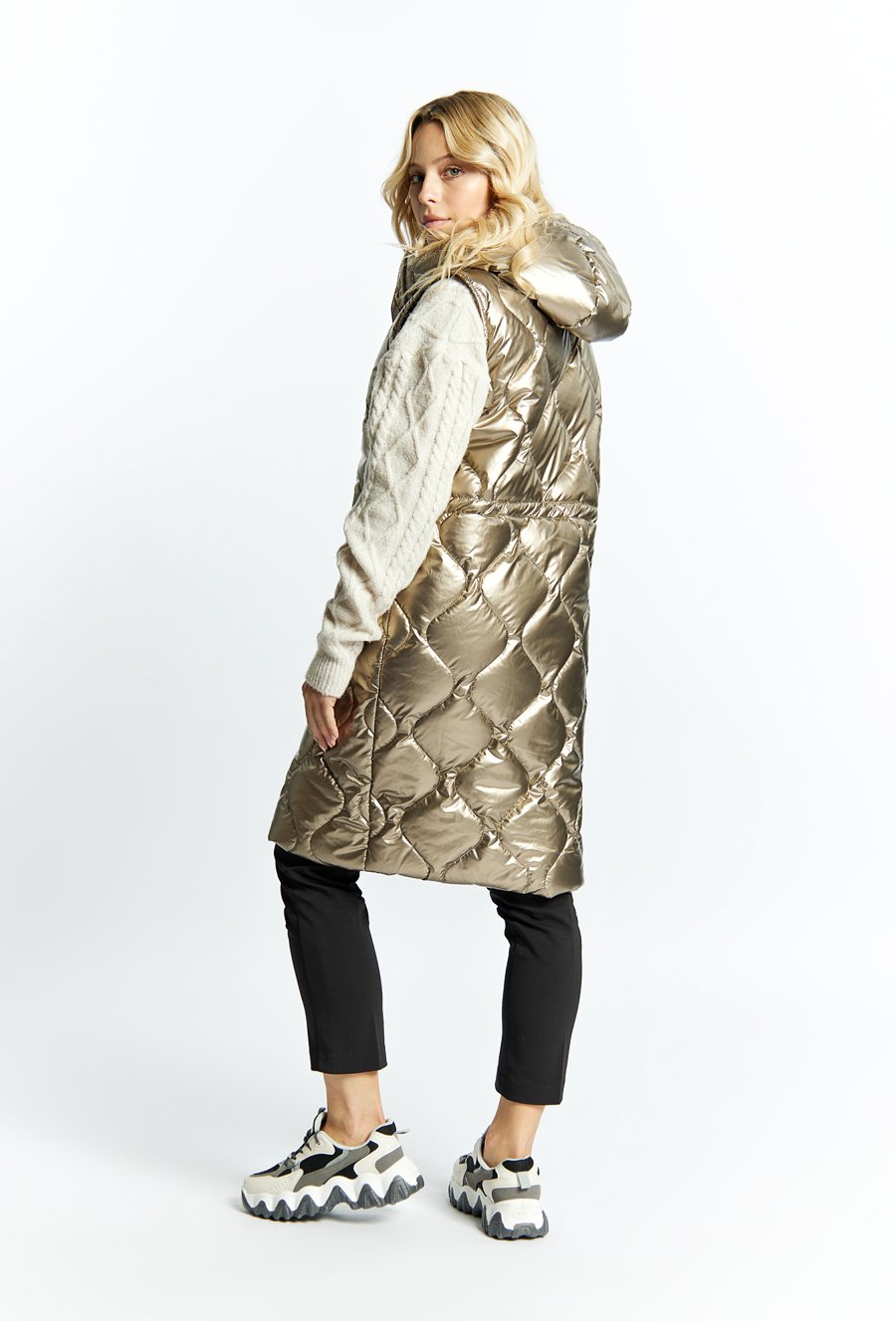 Pikowana kamizelka o dłuższym kroju