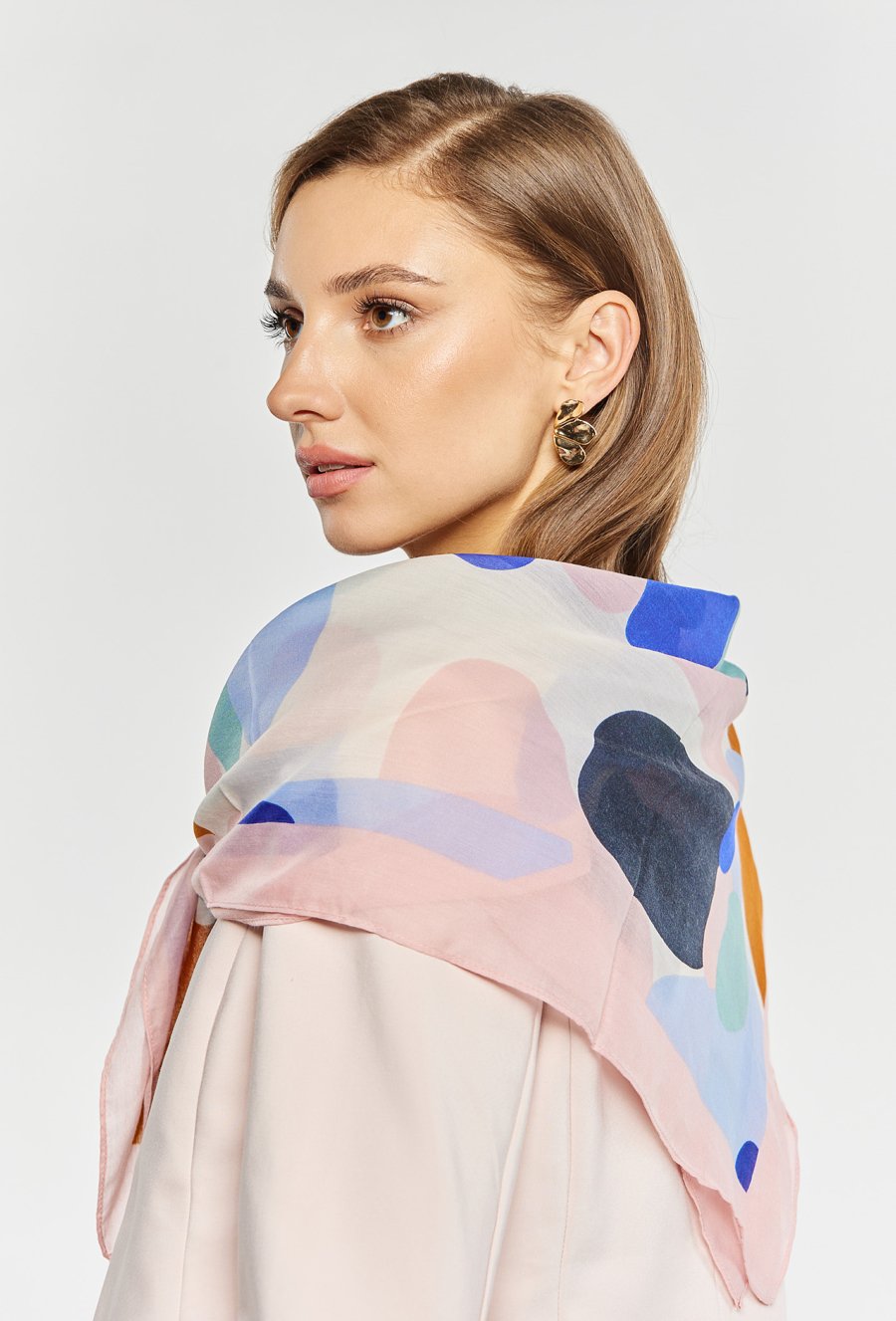 Szal damski z wzorem